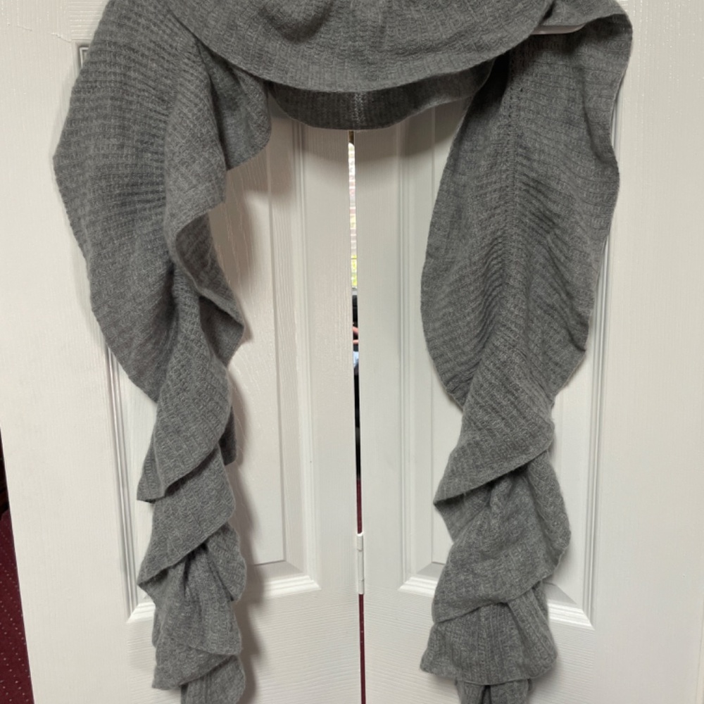 Scarf - Picture 2 of 4